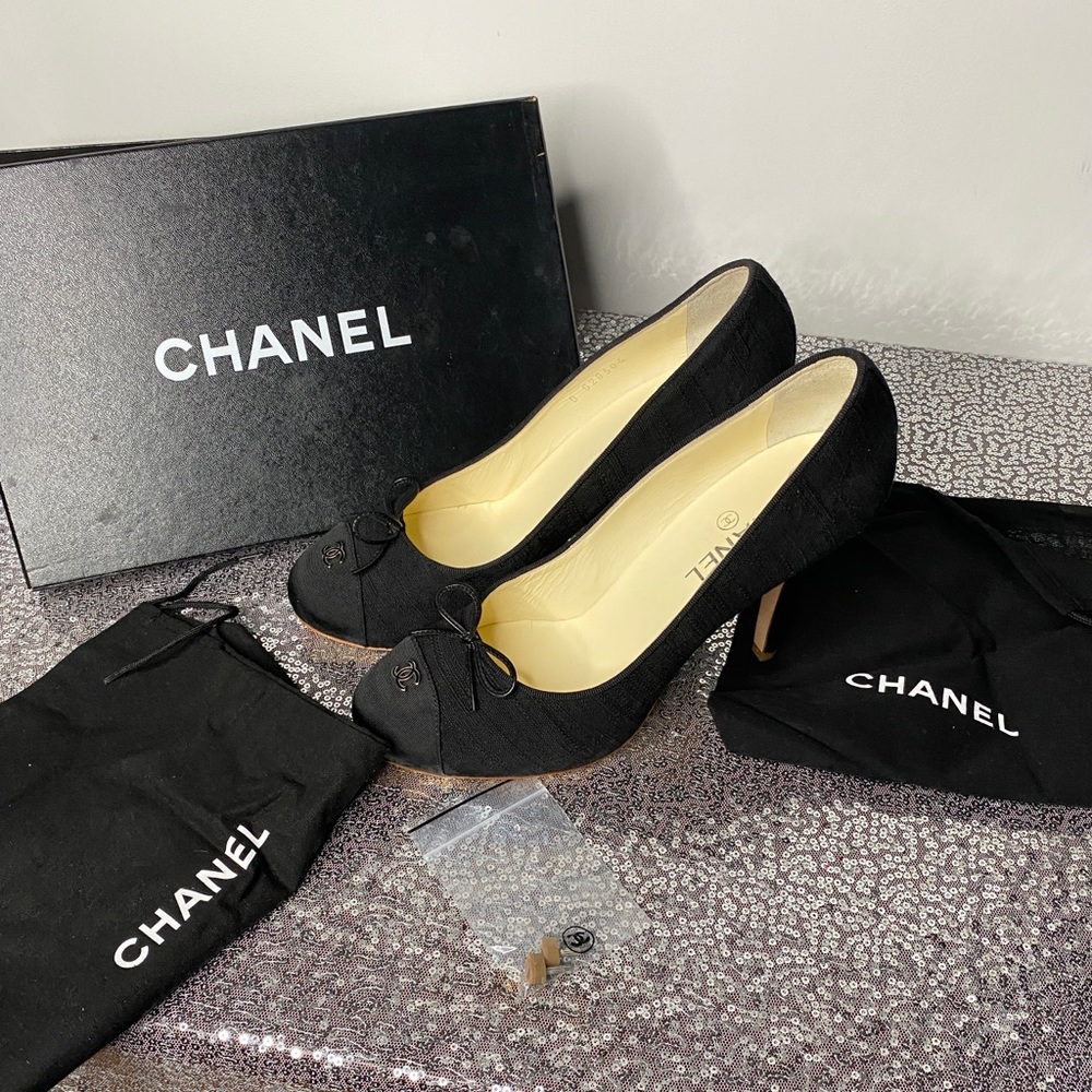 Chanel Authentic Pumps